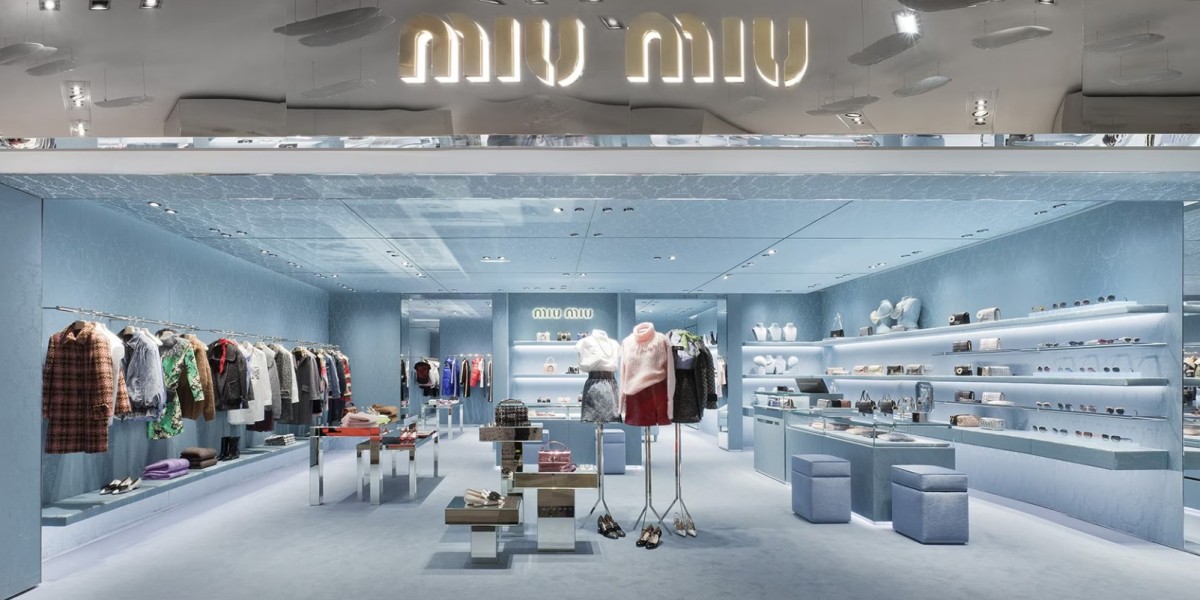 Miu Miu Outlet Online a handful of pieces from the